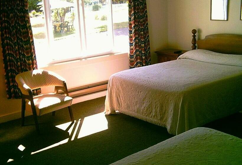 스탠다드 룸 더블 침대 2개, Picket Fence Motel