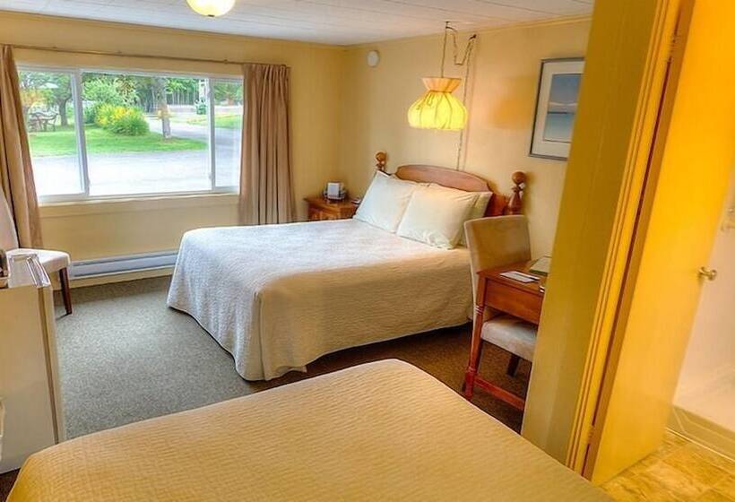 스탠다드 룸 더블 침대 2개, Picket Fence Motel