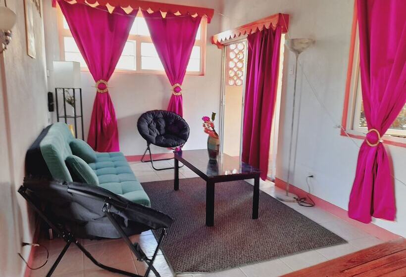 آپارتمان 1 خوابه, Angler Apartments
