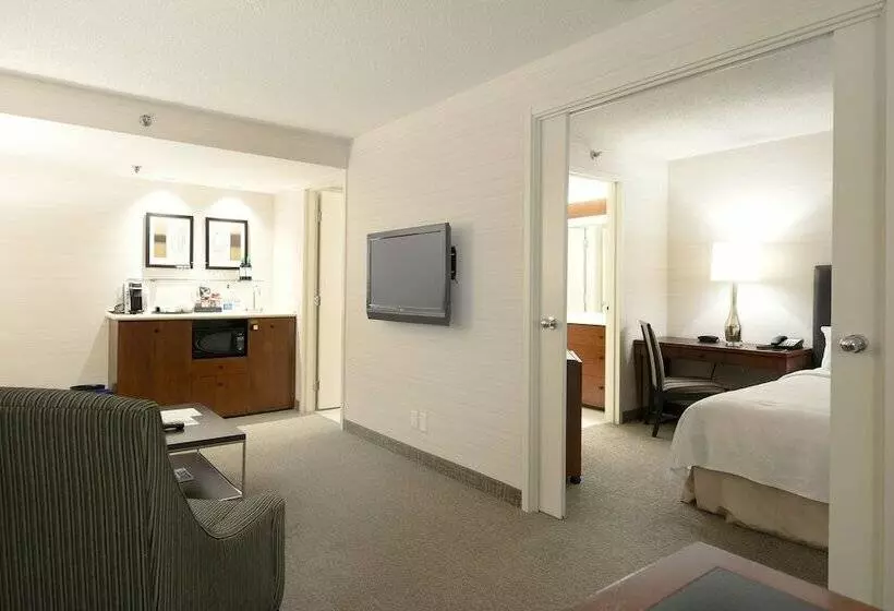 Deluxe-sviitti, Cambridge Suites Toronto