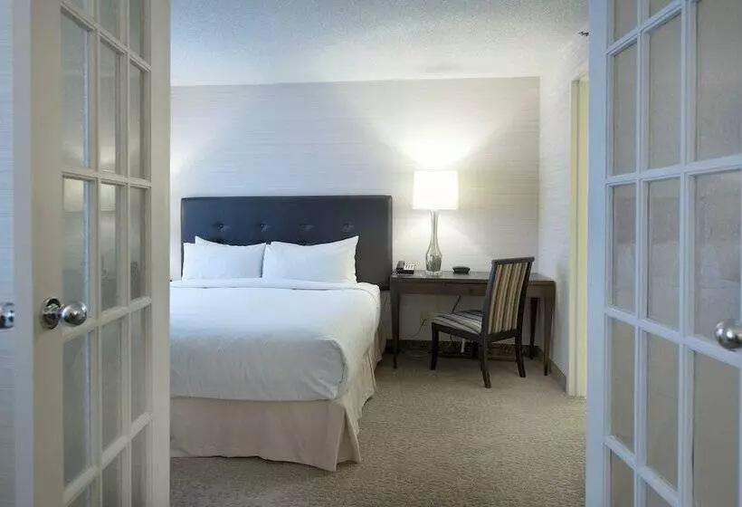 Deluxe-sviitti, Cambridge Suites Toronto