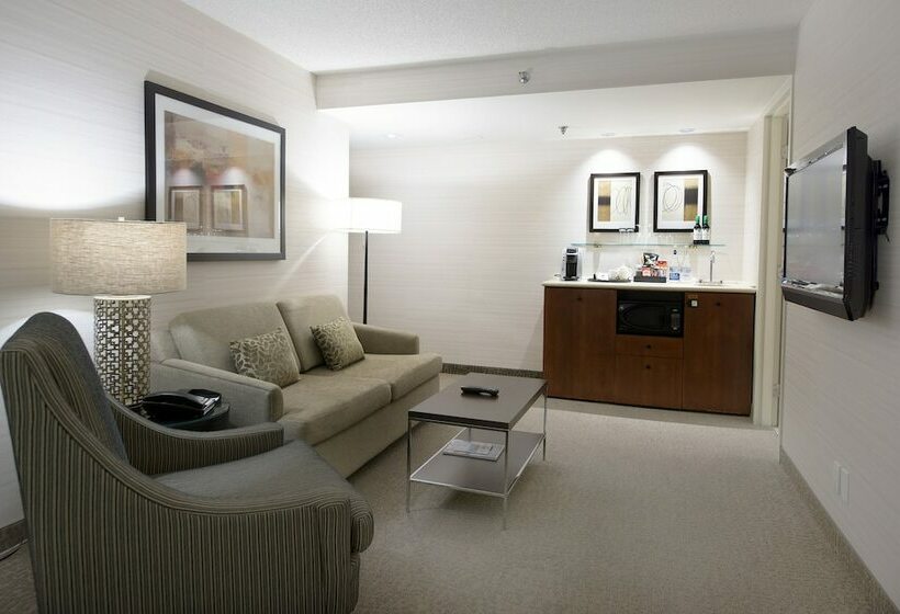 디럭스 스위트, Cambridge Suites Toronto