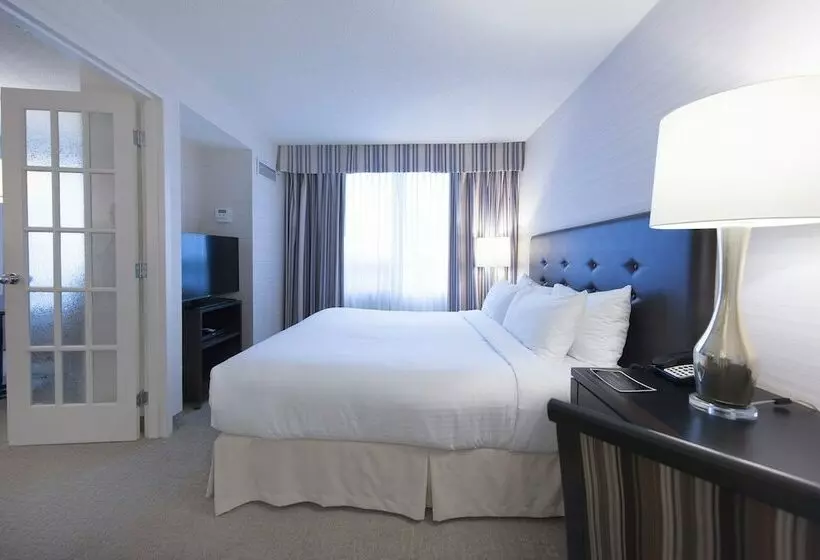 Executive-sviitti, Cambridge Suites Toronto