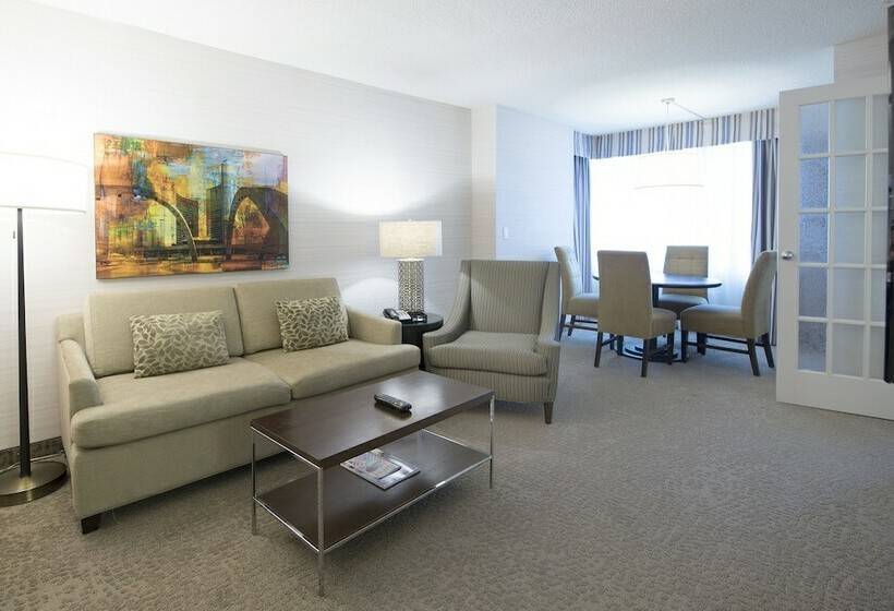 이그제큐티브 스위트, Cambridge Suites Toronto