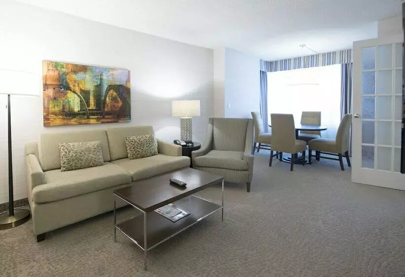Executive-sviitti, Cambridge Suites Toronto