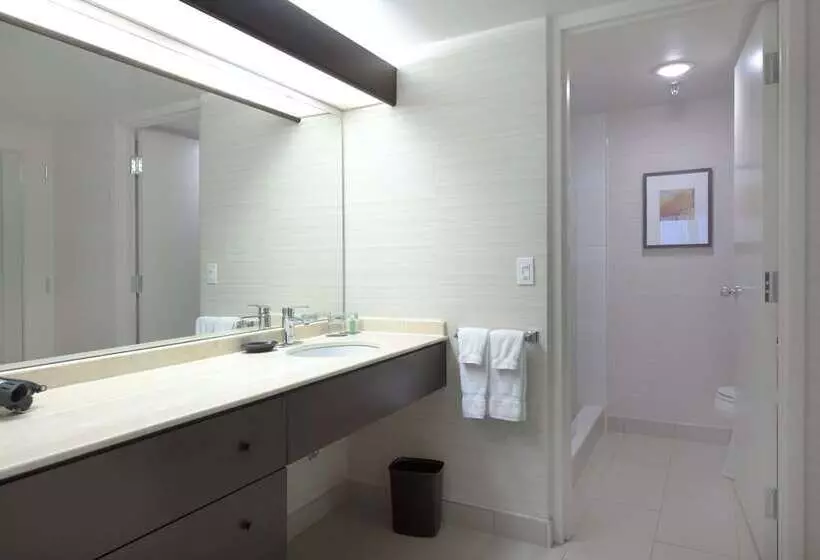 Executive-sviitti, Cambridge Suites Toronto