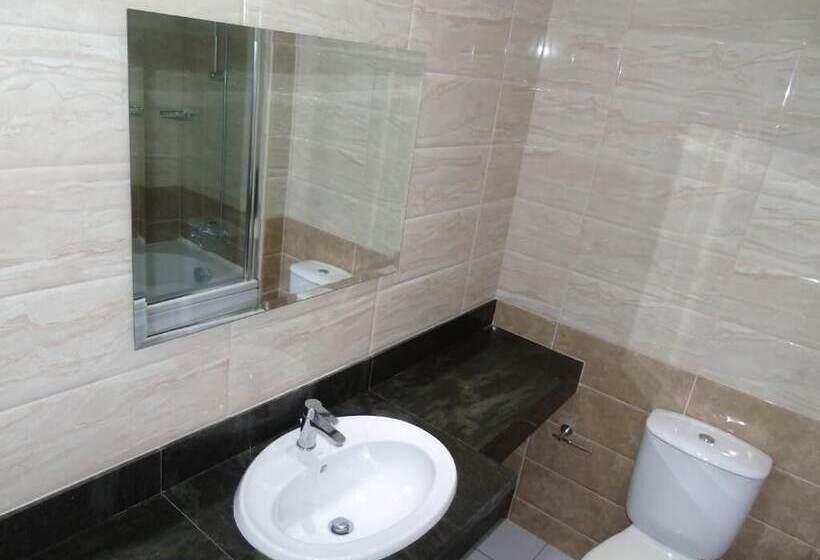 패밀리 룸, Corfu