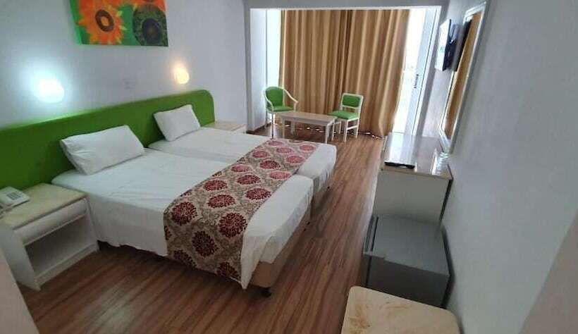 스탠다드 룸 측면 바다 전망, Corfu