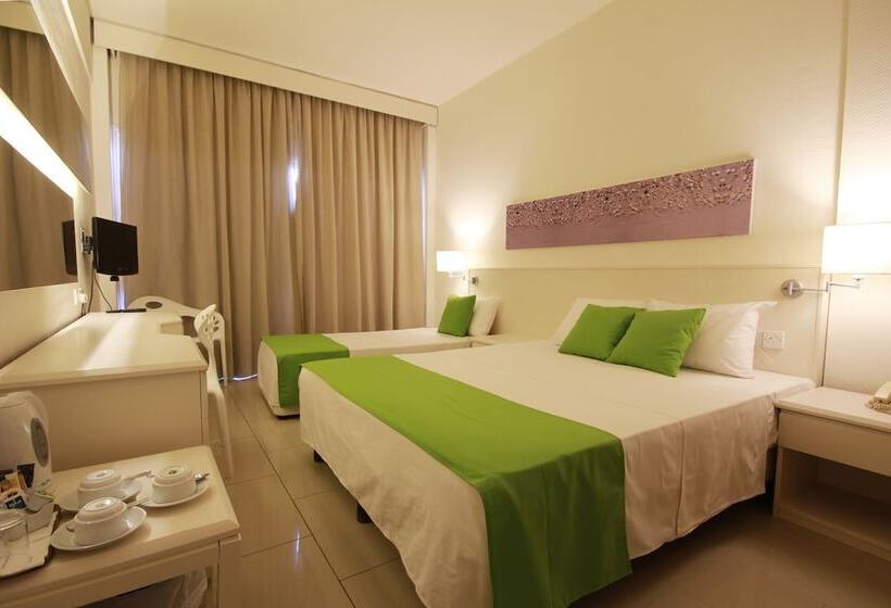 غرفة قياسية ثلاثية ذات اطلالة, Papouis Protaras