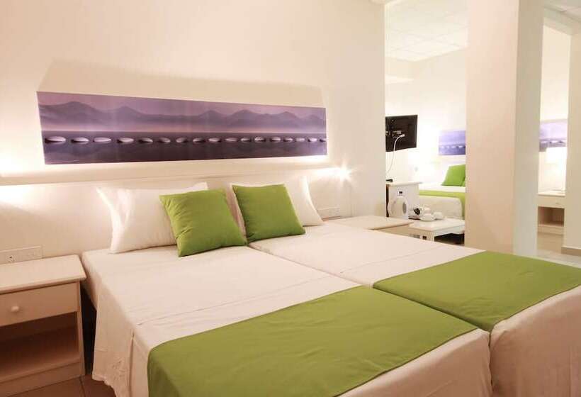 غرفة قياسية رباعية, Papouis Protaras