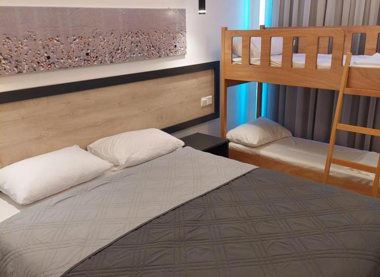 غرفة قياسية داخلية, Papouis Protaras