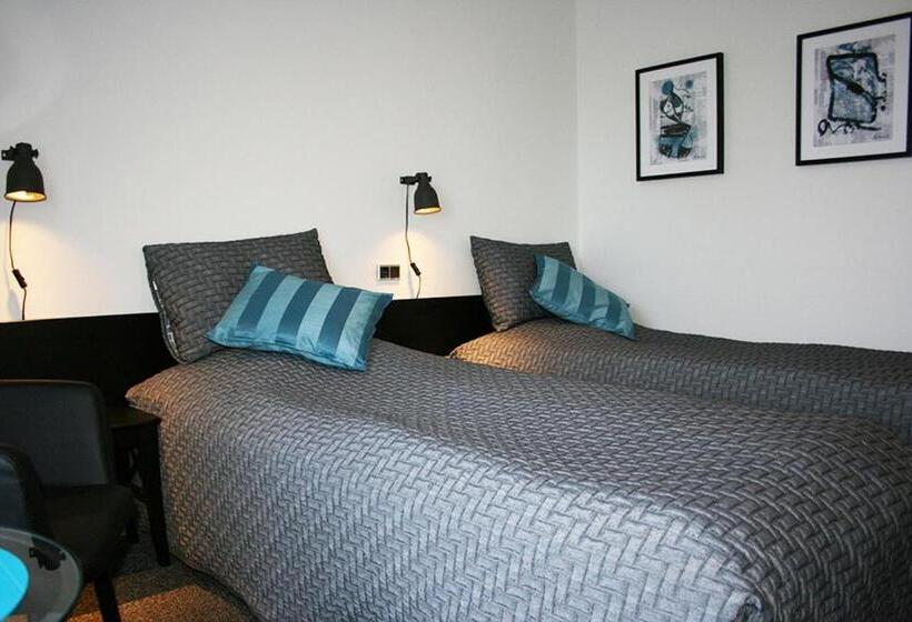 غرفة عائلية, Taastrup Park