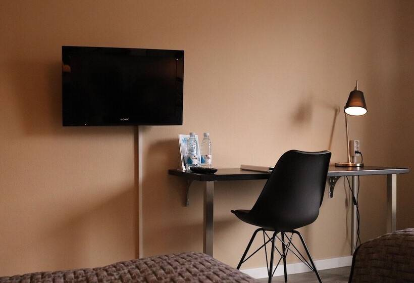 غرفة عائلية, Taastrup Park