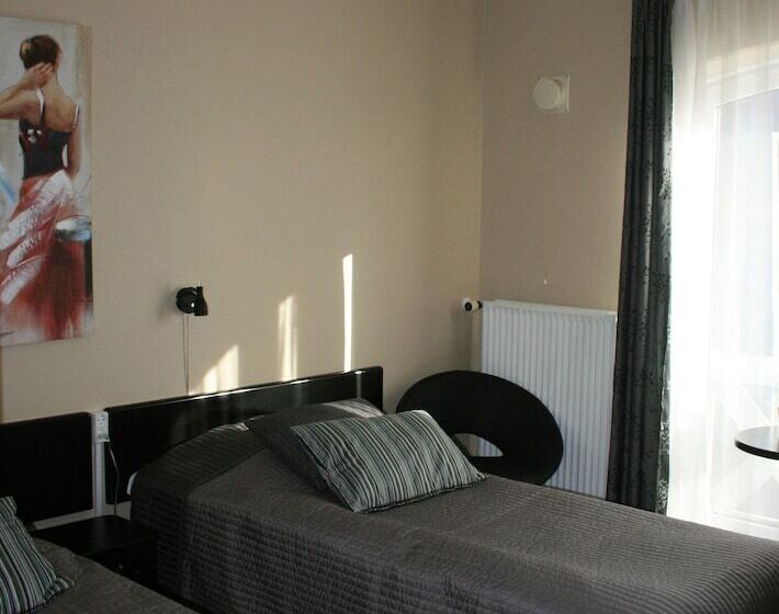 غرفة عائلية, Taastrup Park