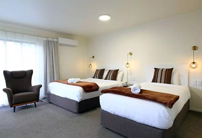 استودیوی لوکس, Heritage Court Lodge Oamaru