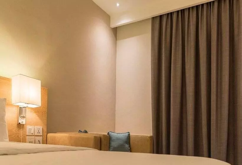اتاق لوکس با تخت بزرگ, Pereybere Hotel & Spa