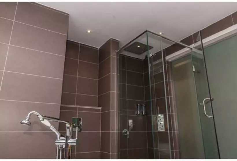 سوئیت پریمیوم, Pereybere Hotel & Spa
