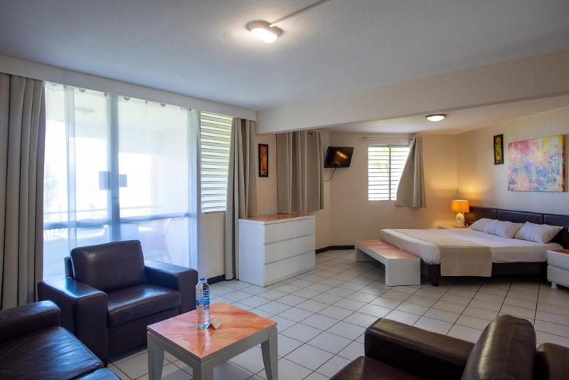 سوییت جونیور, Canella Beach