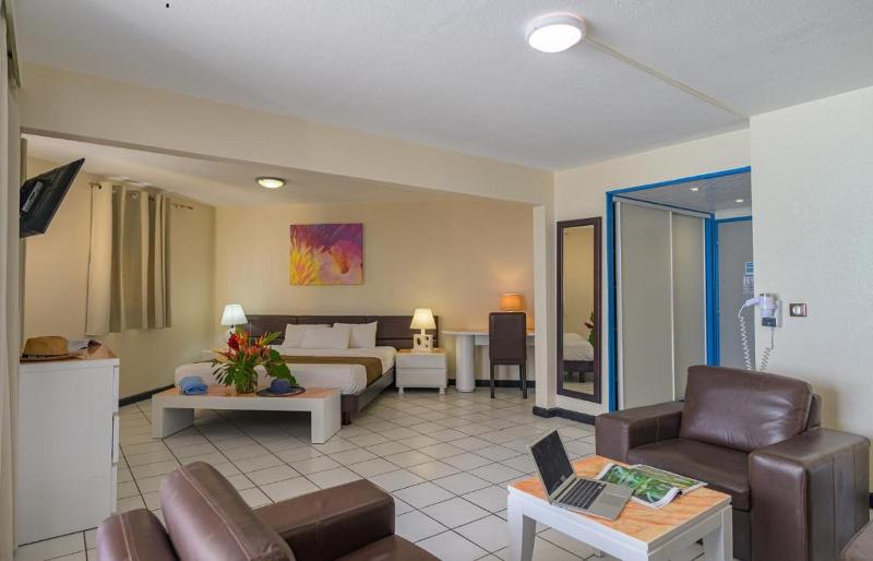 سوییت جونیور, Canella Beach