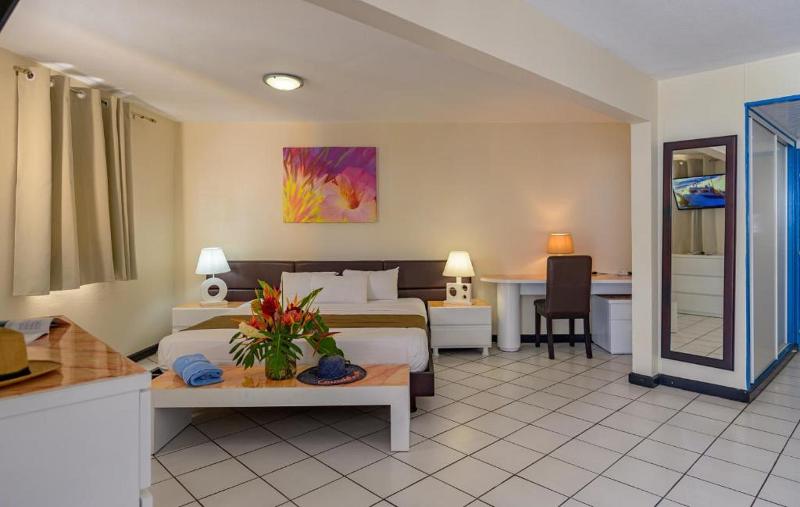 سوییت جونیور, Canella Beach