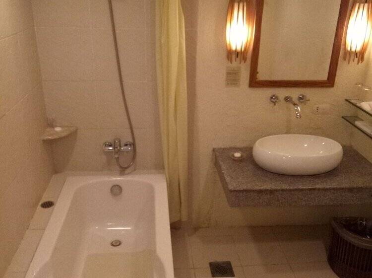 اتاق لوکس, Bluewater Maribago Beach Resort