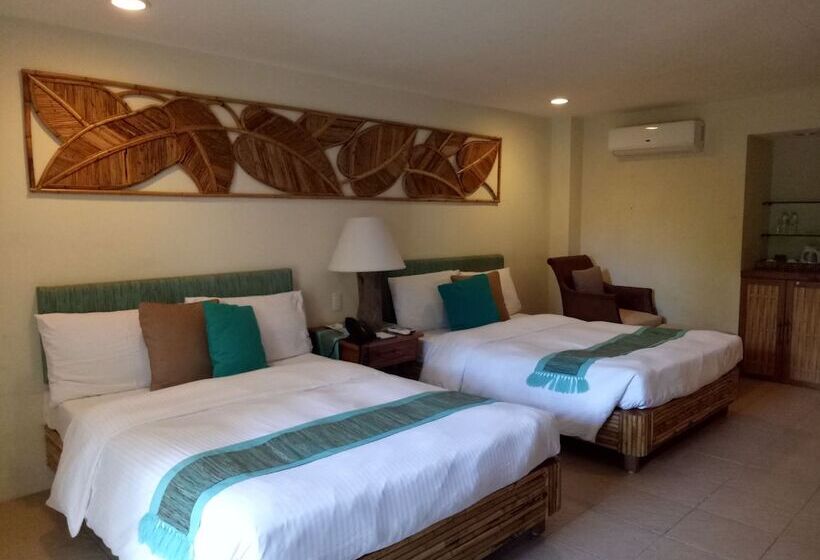 Номер Deluxe, Bluewater Maribago Beach Resort