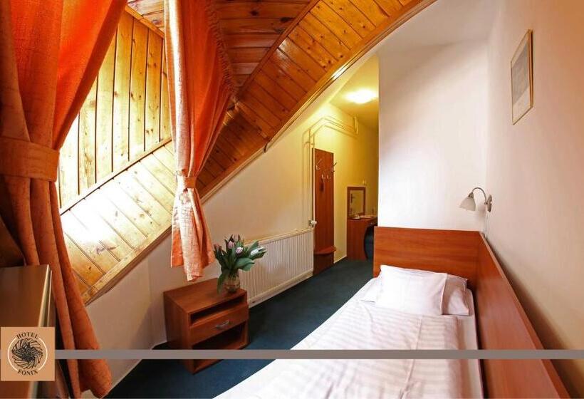 Номер Стандарт Индивидуальный, Főnix