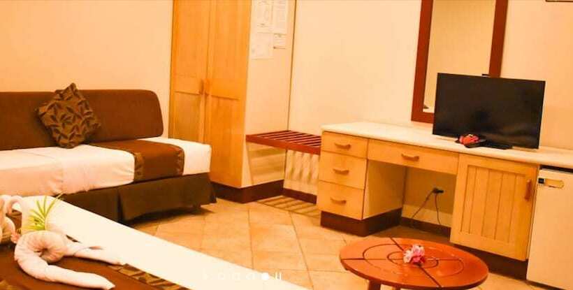 חדר משפחתי, Grand Eastern