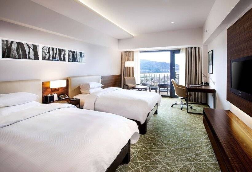 Номер Deluxe, Hilton Gyeongju