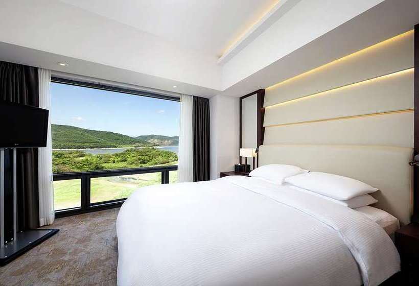 Номер Executive Кровать Кинг, Hilton Gyeongju