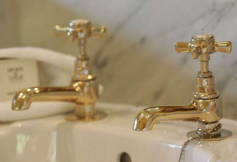 חדר סופריור, Killeen House