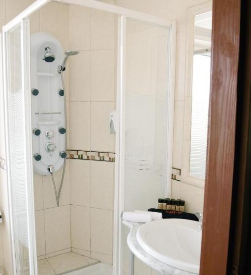 جناح, Korona Wellness, Rendezvény és Borszálloda