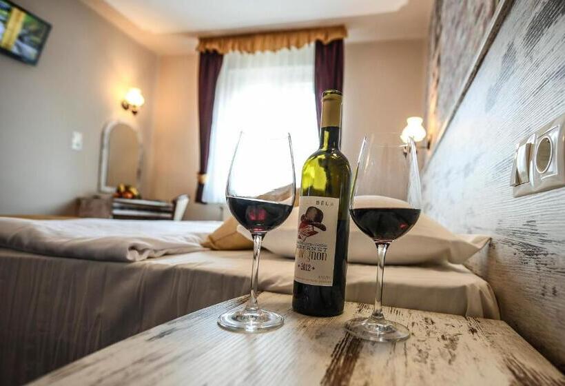 غرفة قياسية, Korona Wellness, Rendezvény és Borszálloda