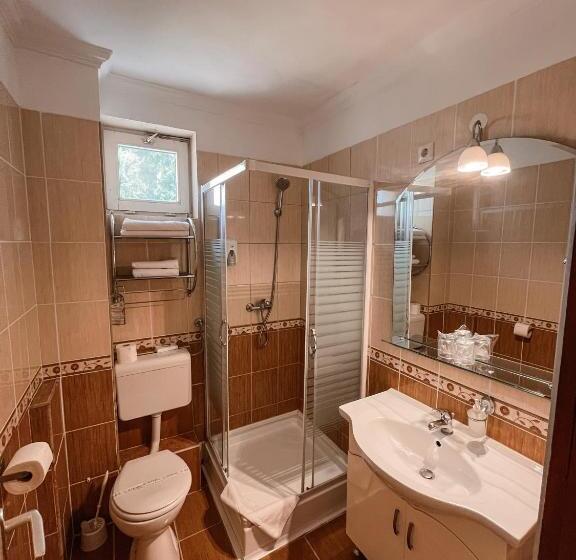 غرفة قياسية, Korona Wellness, Rendezvény és Borszálloda