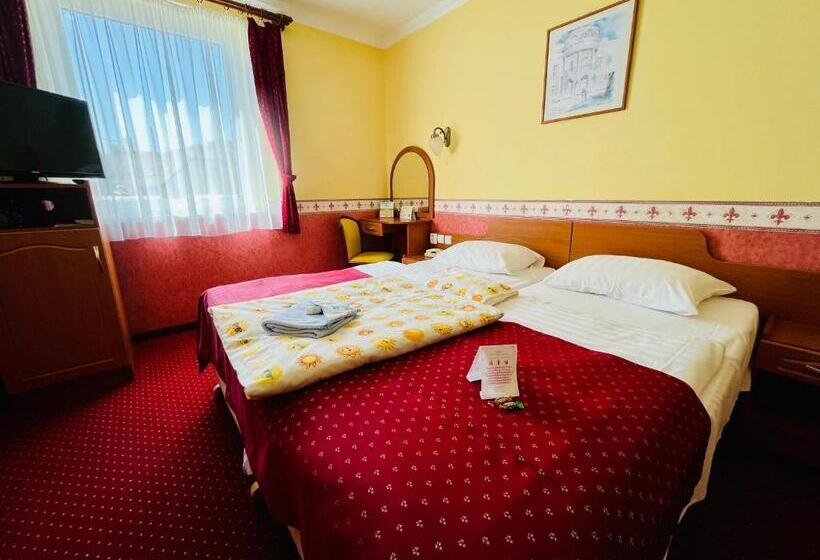 غرفة قياسية, Korona Wellness, Rendezvény és Borszálloda