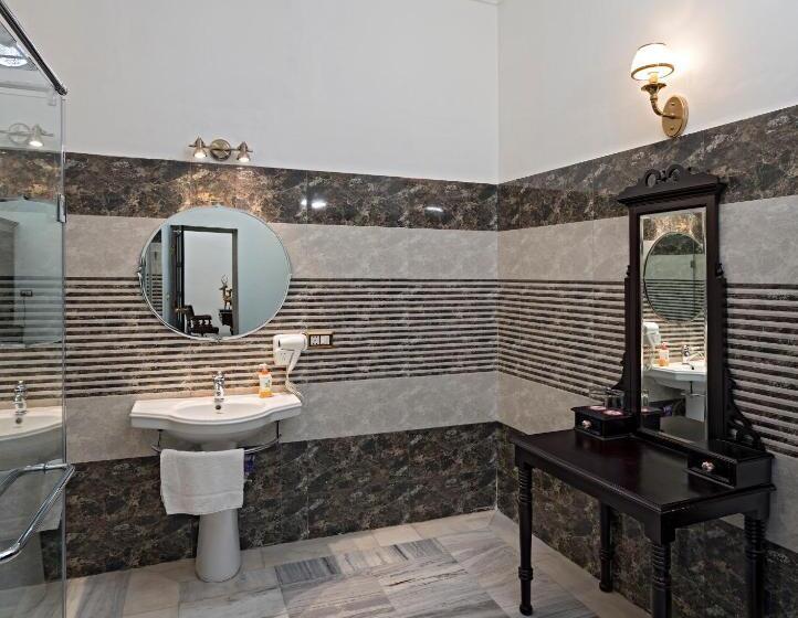 Номер Deluxe, Narain Niwas Palace