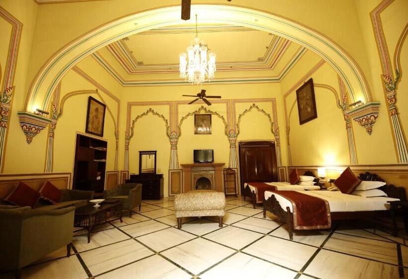 Люкс, Narain Niwas Palace
