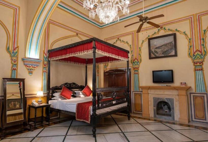 Люкс, Narain Niwas Palace