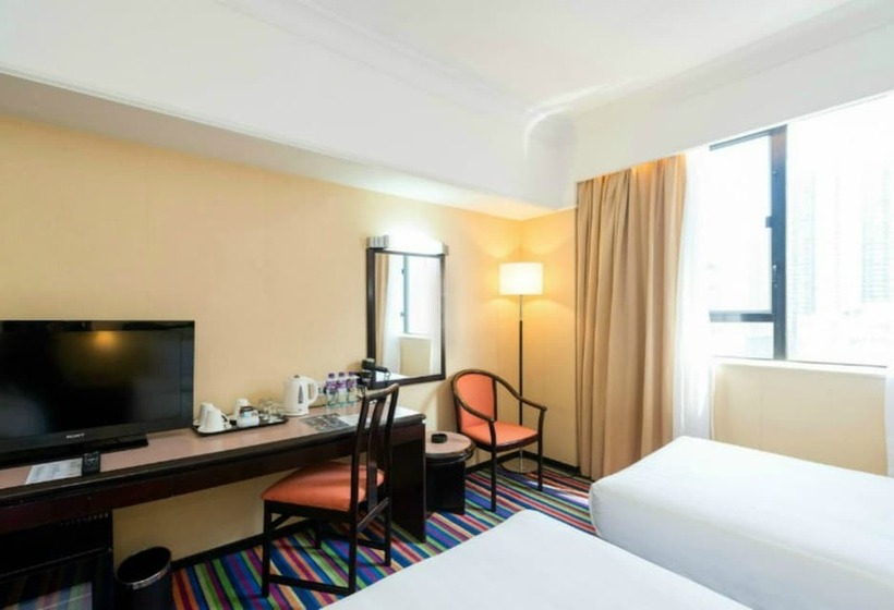 اتاق خانوادگی, Panda