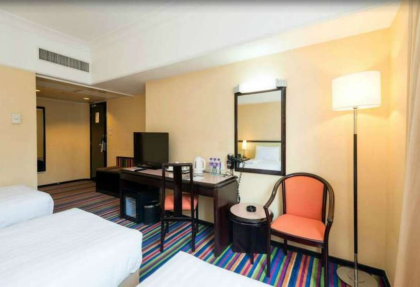 اتاق خانوادگی, Panda