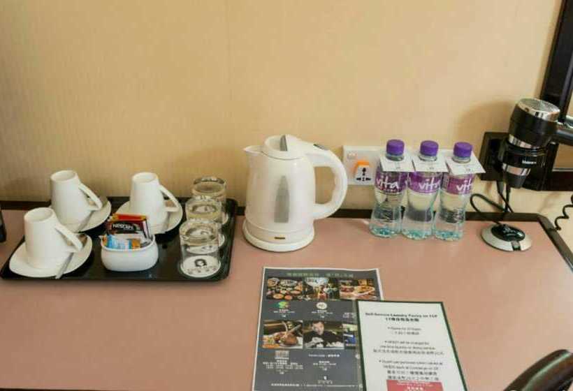 اتاق خانوادگی, Panda