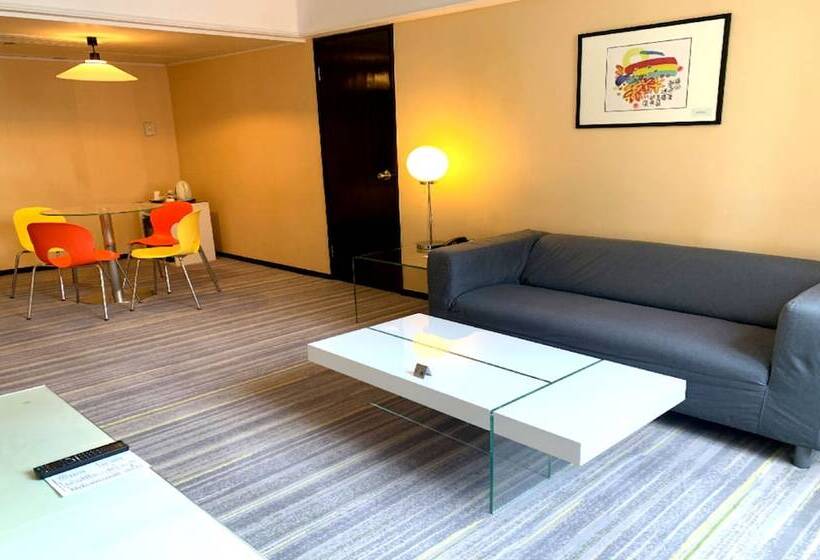 سوییت لوکس, Panda