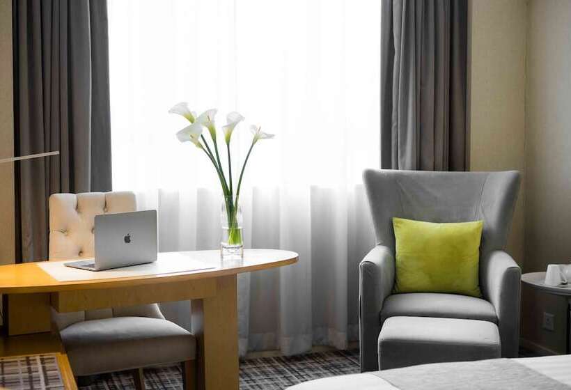 اتاق اجرایی, Panda