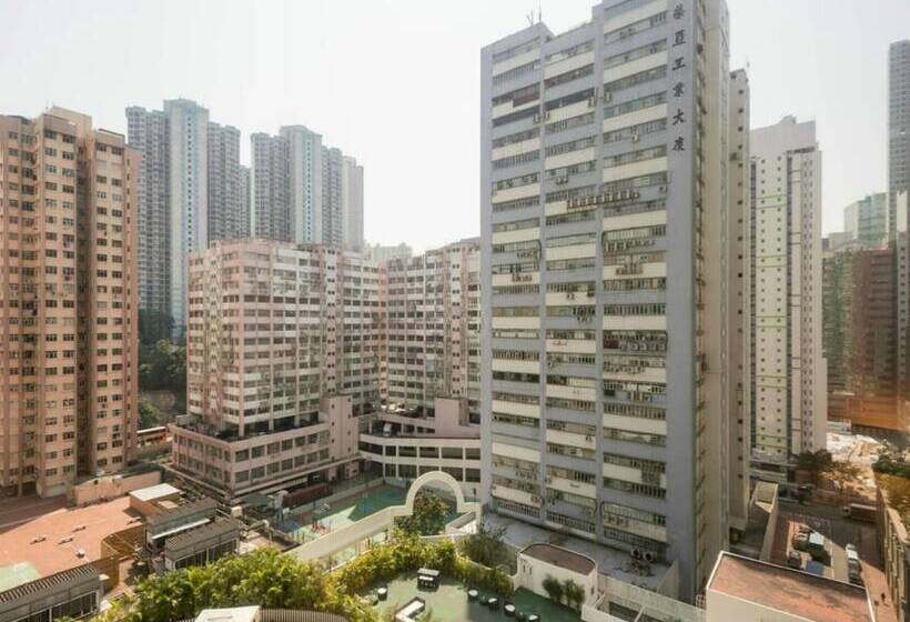 اتاق خانوادگی, Panda