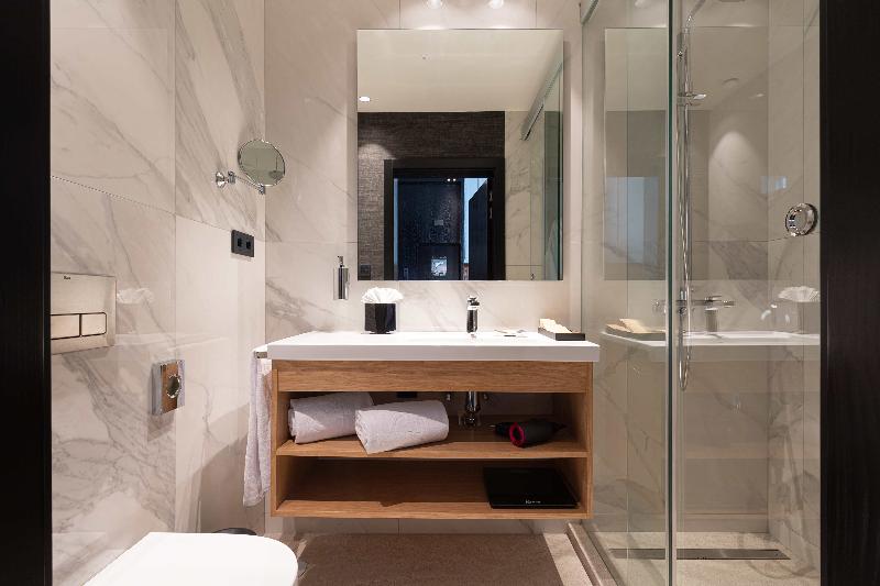 اتاق لوکس, Panda