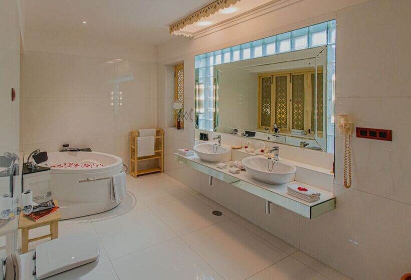 غرفة ديلوكس, Ajit Bhawan   A Palace Resort