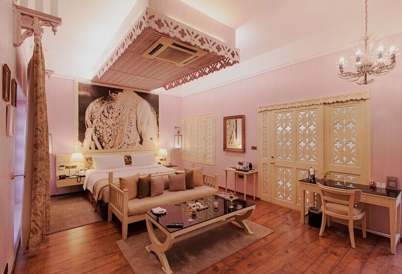 Номер Deluxe, Ajit Bhawan   A Palace Resort