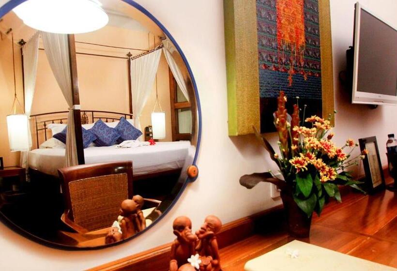 Люкс, Tugu Malang   Chse Certified