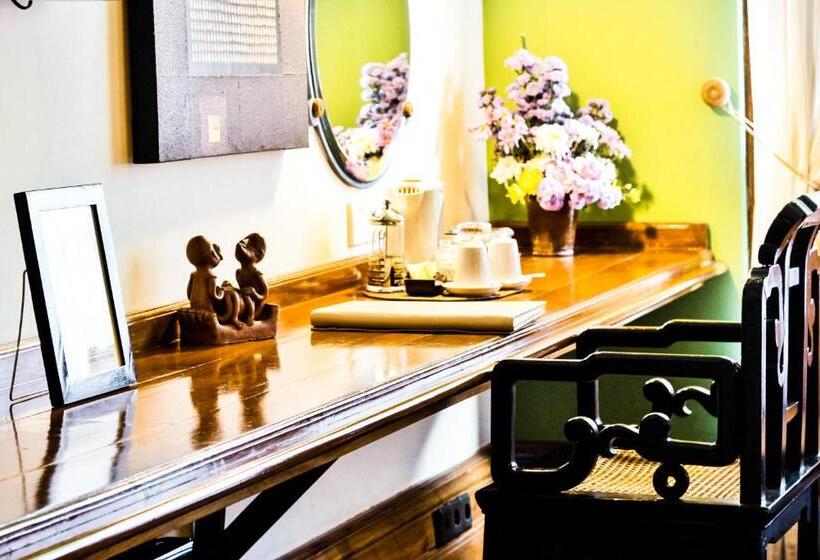 Люкс, Tugu Malang   Chse Certified