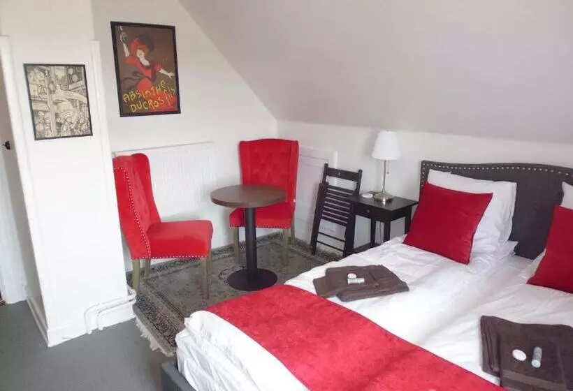 Camera Economy, Otel Vaabensted